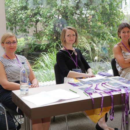 The reception committee of the DSW and the Studierendenwerk Vorderpfalz from left to right: Anita Müller, Magdalena Bafana, Simone Wüst